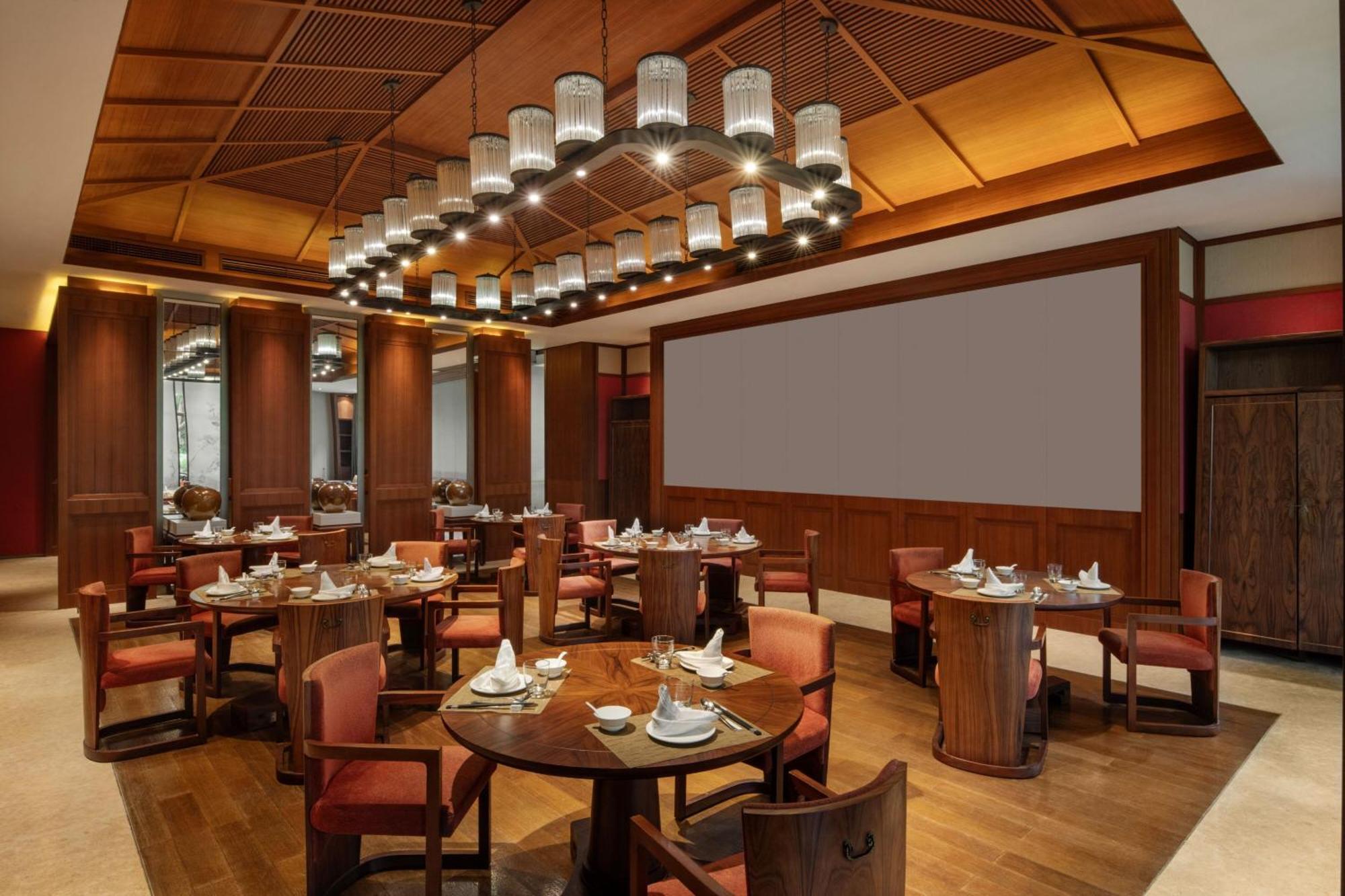 Sheraton Grand Xishuangbanna Hotel Jinghong Zewnętrze zdjęcie