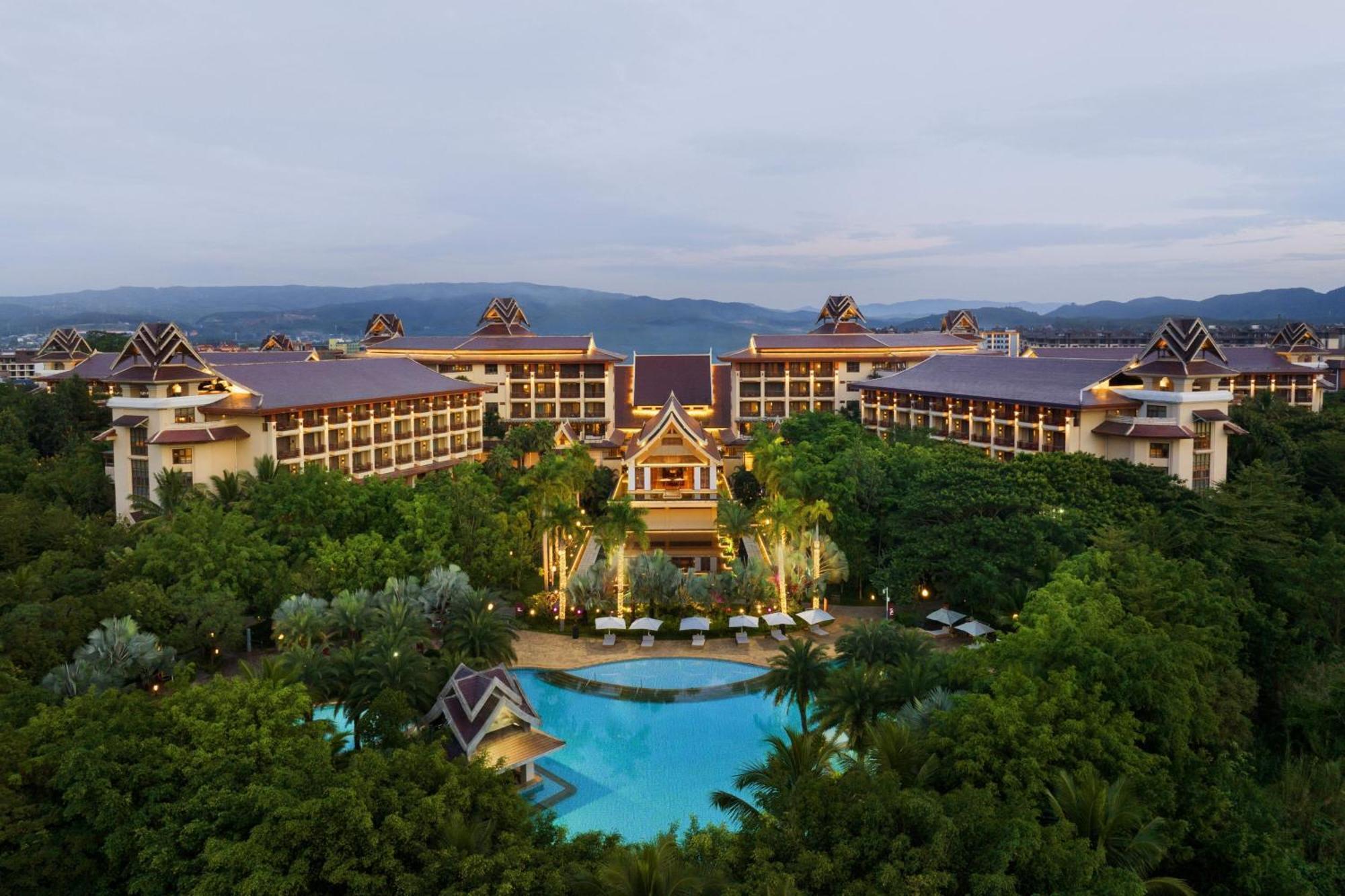 Sheraton Grand Xishuangbanna Hotel Jinghong Zewnętrze zdjęcie