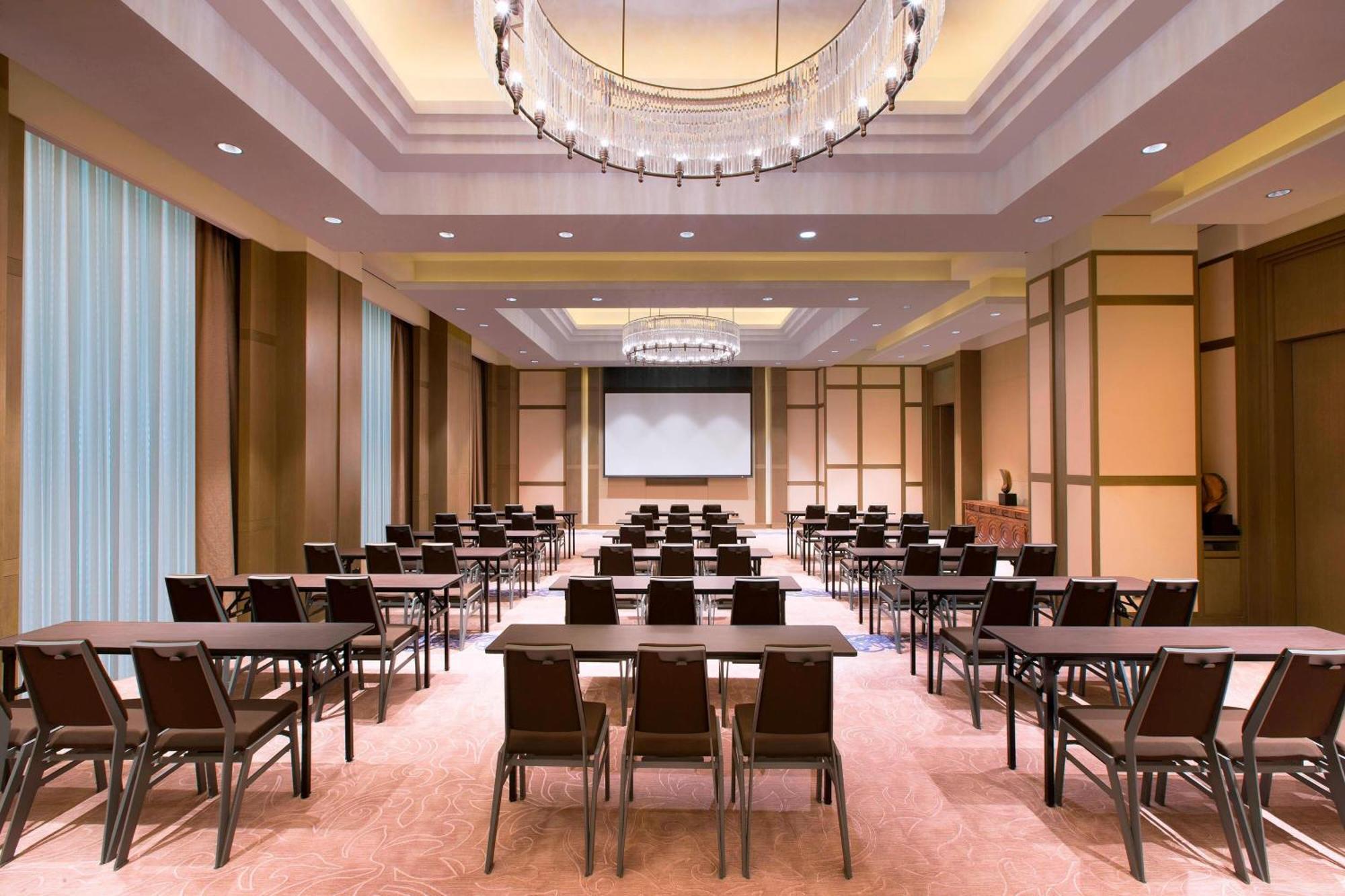 Sheraton Grand Xishuangbanna Hotel Jinghong Zewnętrze zdjęcie