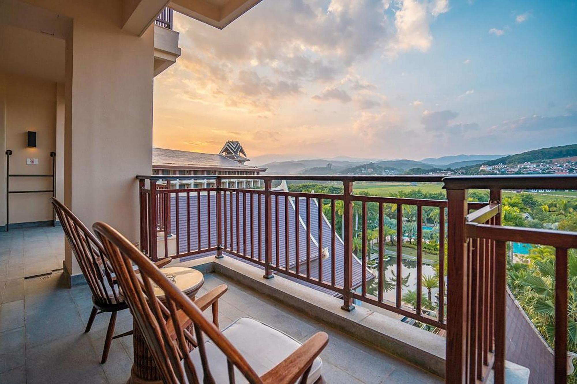 Sheraton Grand Xishuangbanna Hotel Jinghong Zewnętrze zdjęcie
